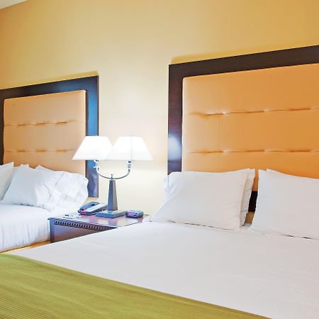 Holiday Inn Express Hotel & Suites Foley By Ihg Exterior foto