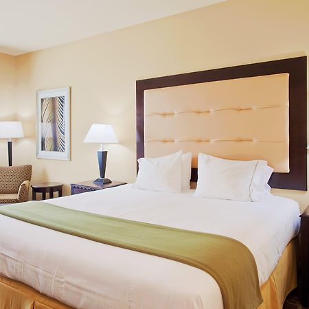 Holiday Inn Express Hotel & Suites Foley By Ihg Exterior foto
