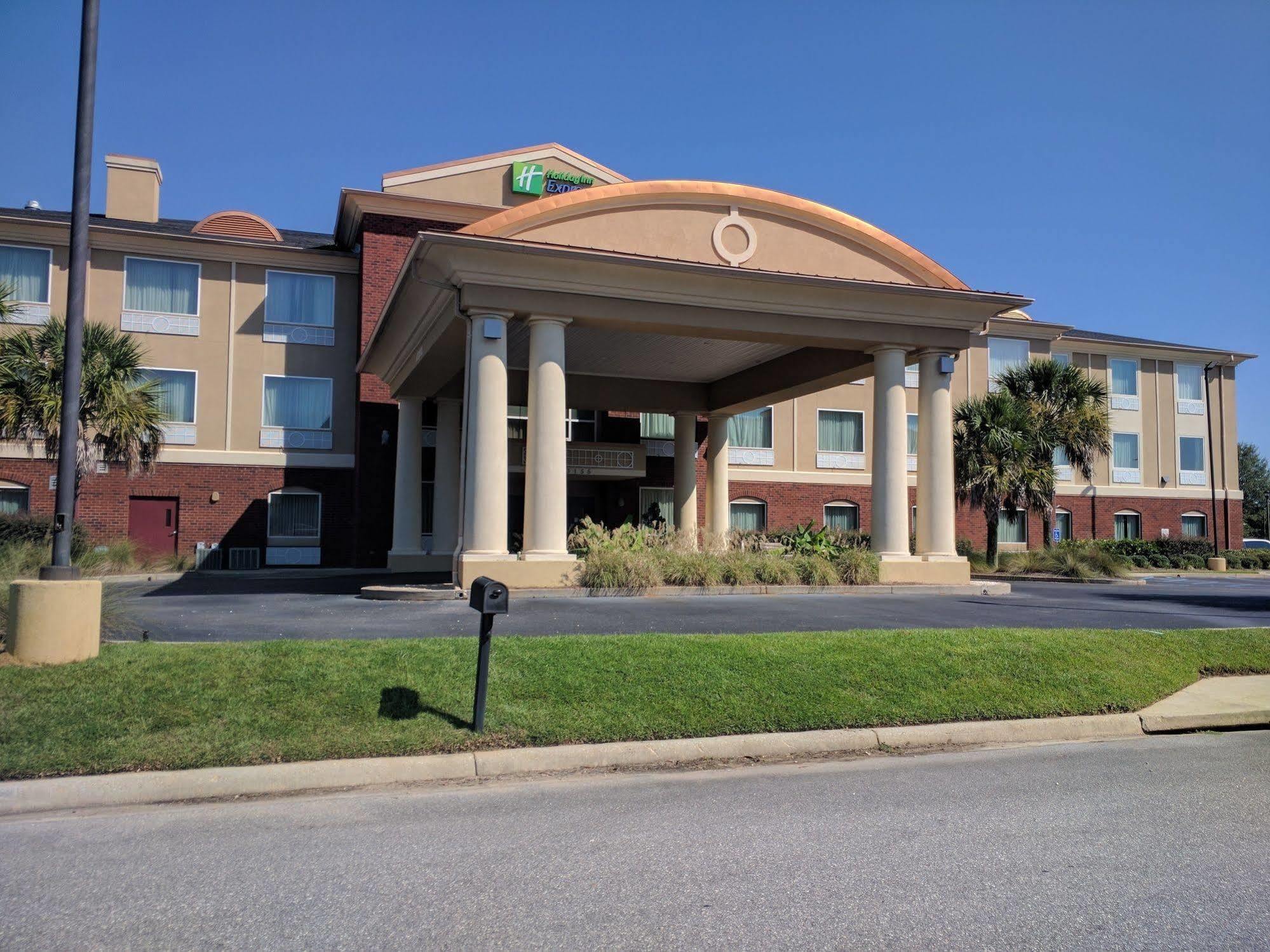 Holiday Inn Express Hotel & Suites Foley By Ihg Exterior foto
