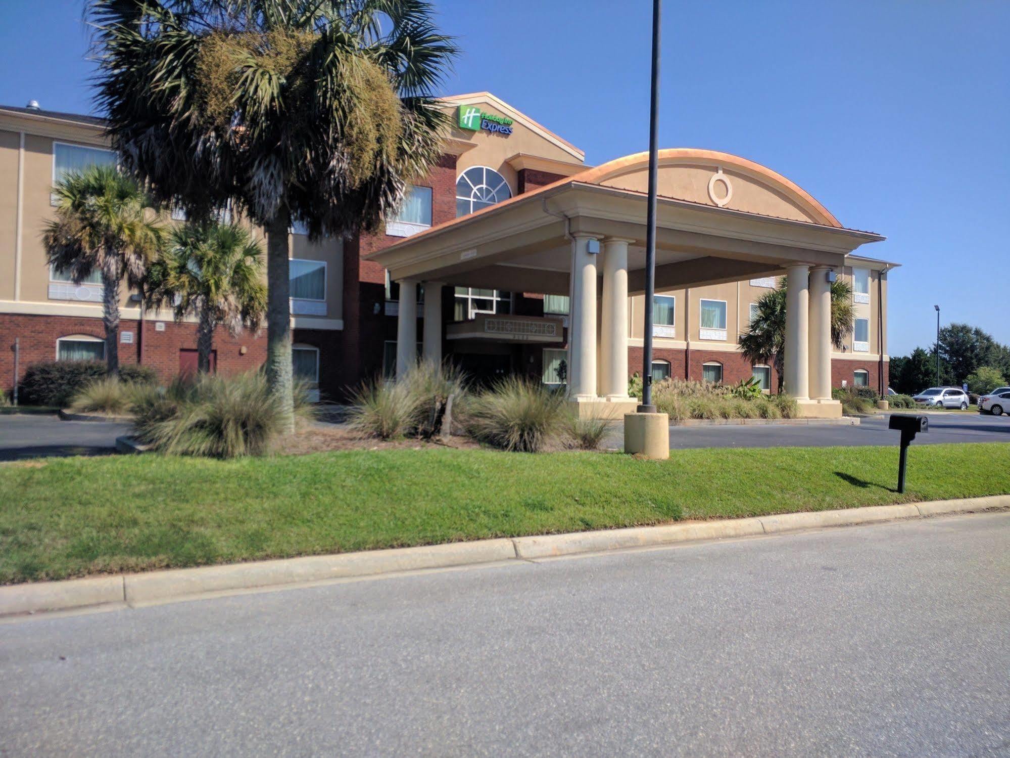 Holiday Inn Express Hotel & Suites Foley By Ihg Exterior foto